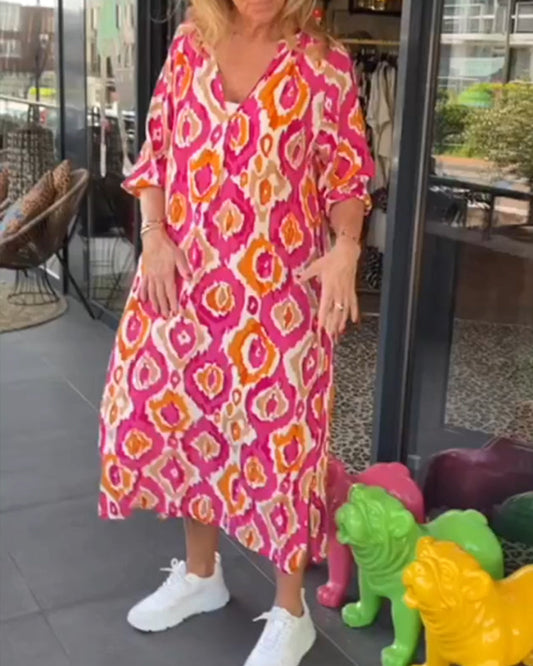 Sukienka maxi z modnym nadrukiem i pół rękawami