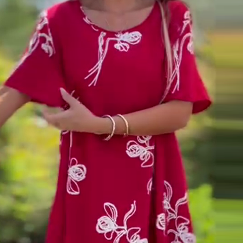 Damska luźna sukienka z krótkim rękawem