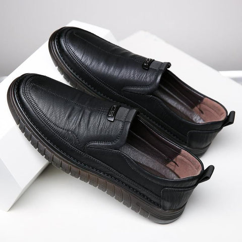 nowe skórzane buty na co dzień