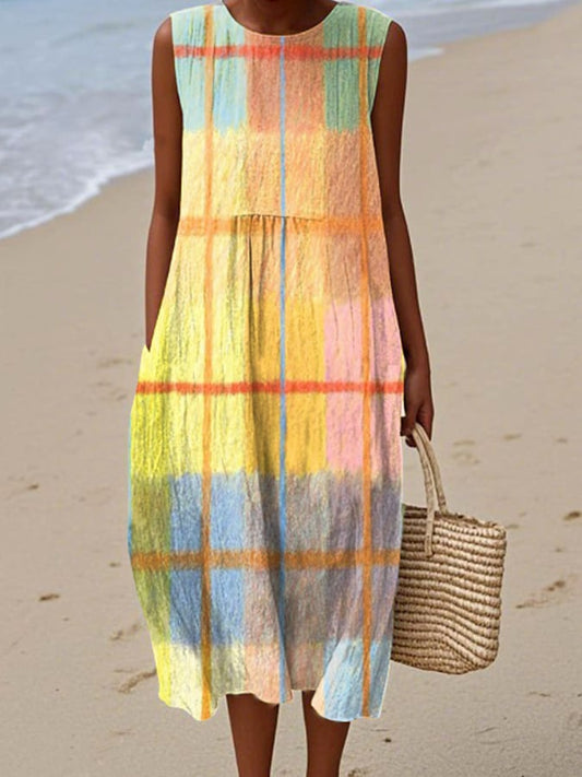 Damska sukienka w kratę w swobodnej kolorystyce, bez rękawów