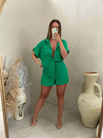 Chic solidny dwuczęściowy: koszula i szorty 👕